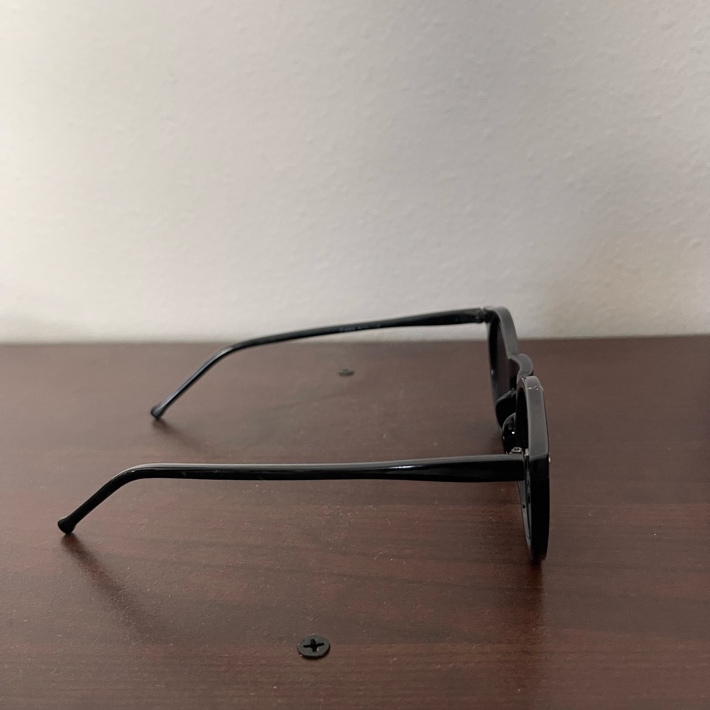 Stylish Black Sunglasses